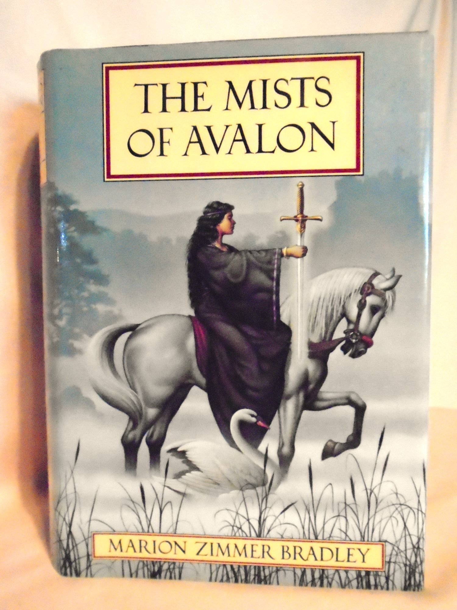 THE MISTS OF AVALON | Marion Zimmer Bradley | First edition